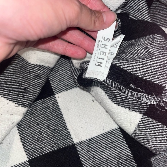 SHEIN Plaid Shacket – Size Medium - Picture 4 of 6